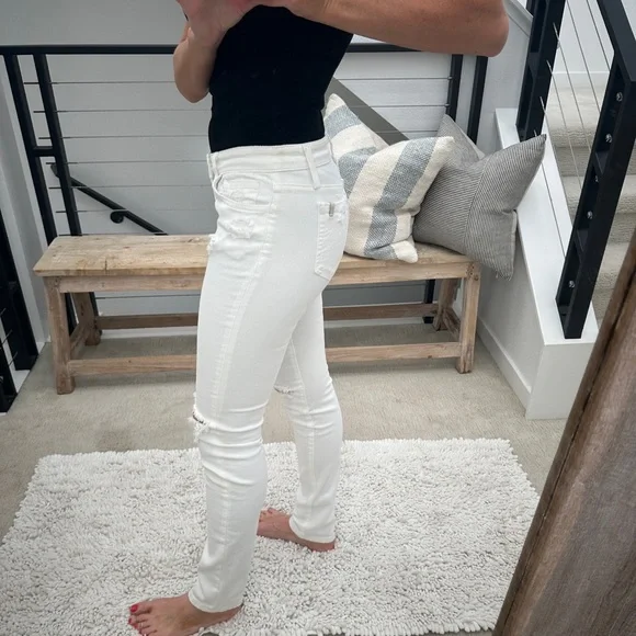 Joe’s Jeans White Distressed Skinny Jeans Mid Rise Ripped Denim | Size 28 - Picture 6 of 13
